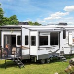 Fifth Wheel With Patio Deck